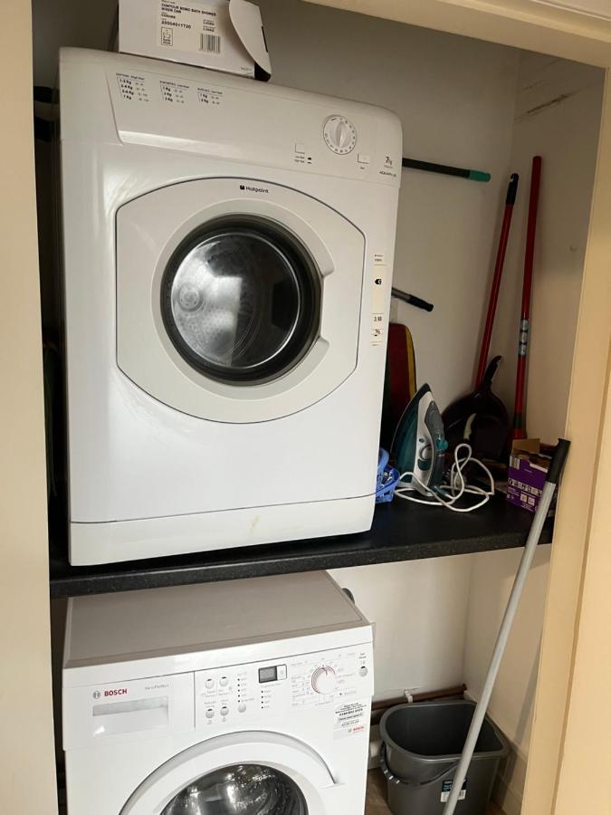 Comfortable 3 Bedroom Home In أفيمور المظهر الخارجي الصورة