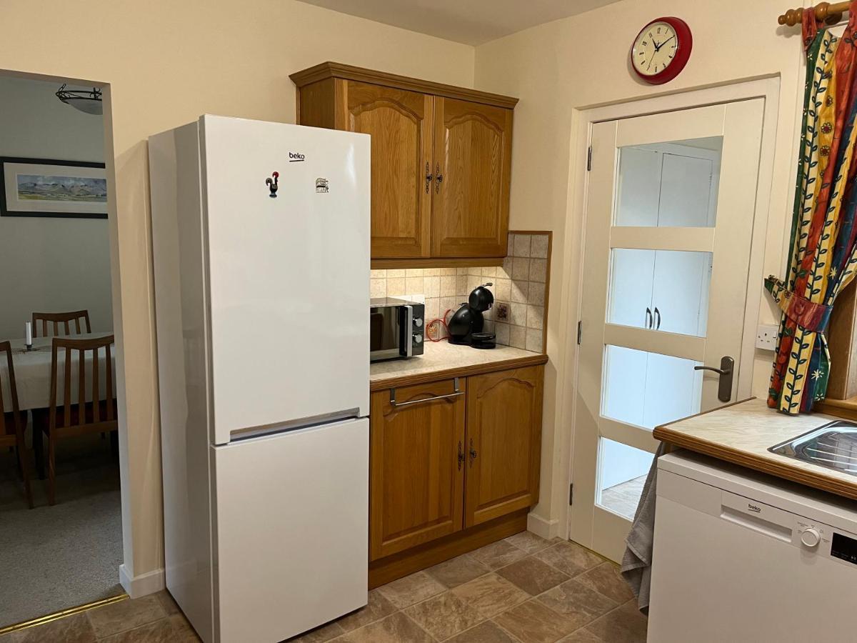 Comfortable 3 Bedroom Home In أفيمور المظهر الخارجي الصورة